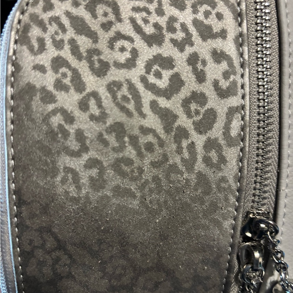 Leopard Print Crossbody Bag - White and Gray Jen & Co - Picture 11 of 11